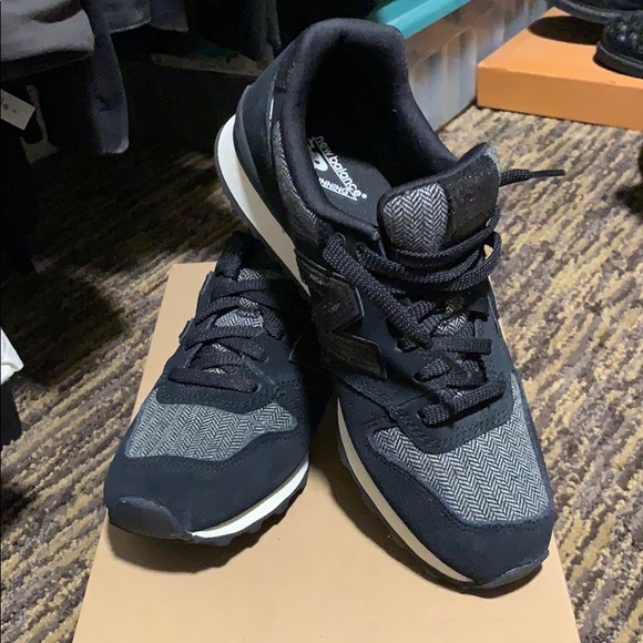 New Balance running shoes size 6 - Picture 2 of 3